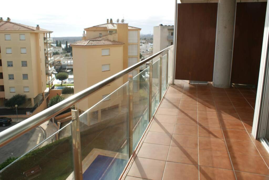 דירות Apartamento En Roses Con Parking Y Piscina מראה חיצוני תמונה