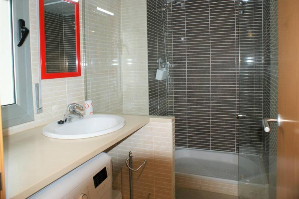 דירות Apartamento En Roses Con Parking Y Piscina מראה חיצוני תמונה