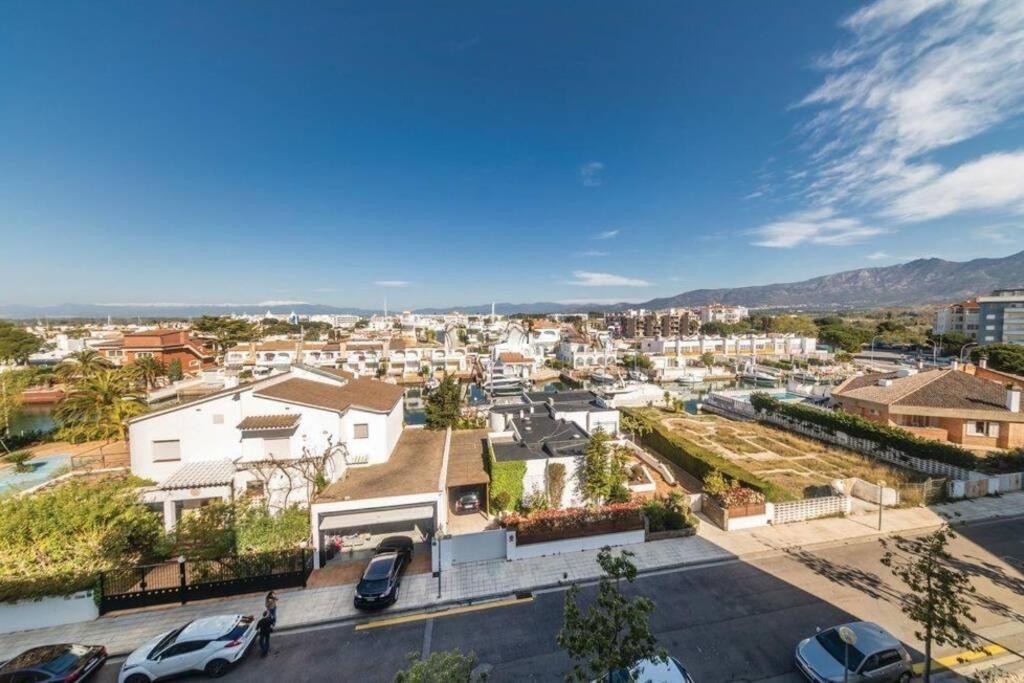 דירות Apartamento En Roses Con Parking Y Piscina מראה חיצוני תמונה